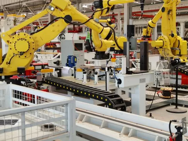 Robotic Revolution: Quomodo QHMAG scriptor Carmina-permanent Eoat Slashes automation Downtime LXXX%
